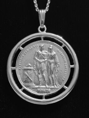 Signed MONET Napoleon Josephine Coin Medallion Necklace Silver Tone Vintage